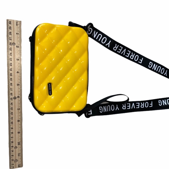 Stylish Purse - Picture 2 of 3